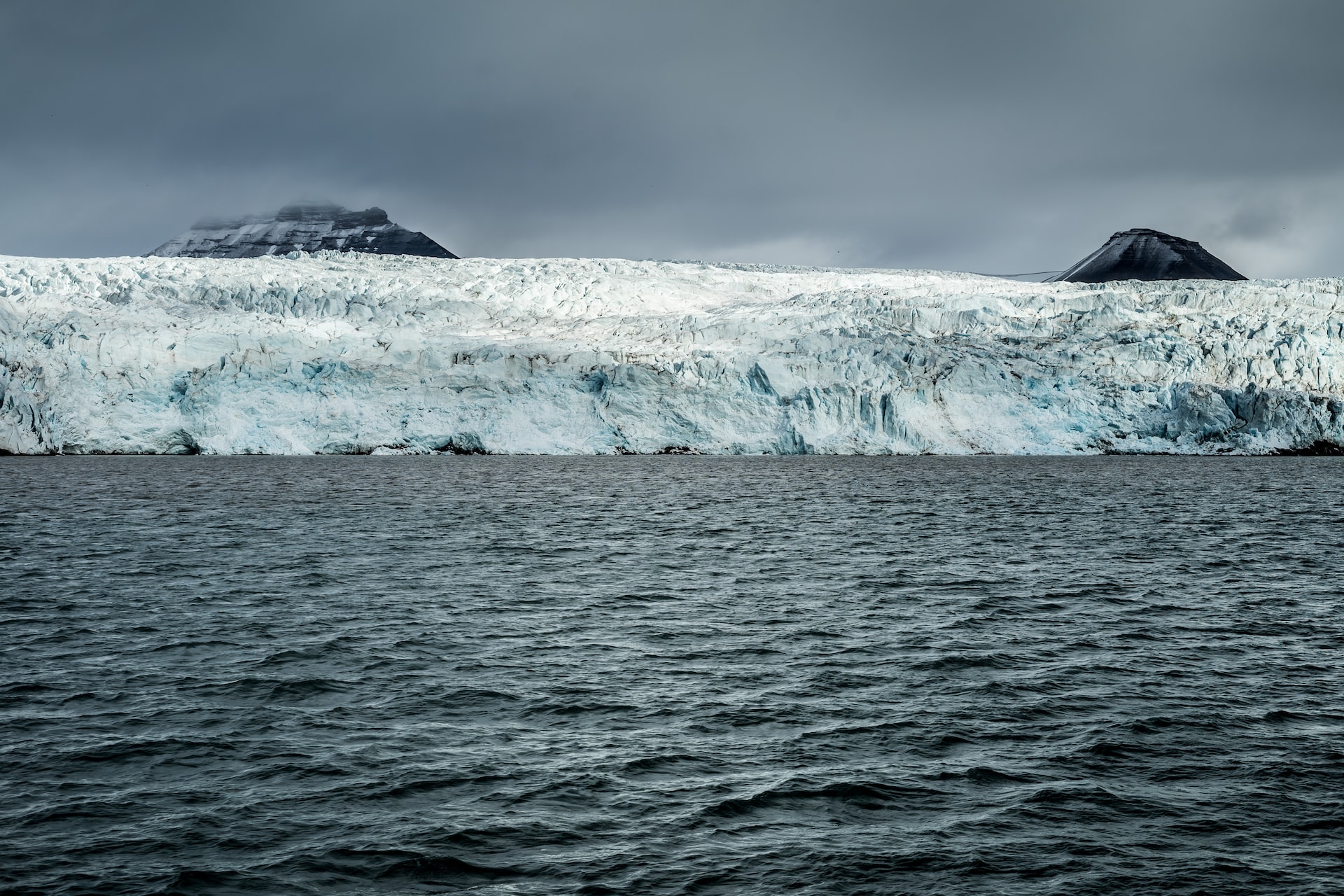 Таяние морских льдов провоцирует аномальные дожди на Шпицбергене