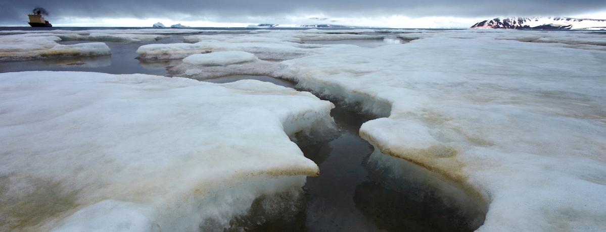 Специалисты ААНИИ отметили тенденцию на продление летне-осенней навигации и аномально легкие ледовые условия в 2025 году