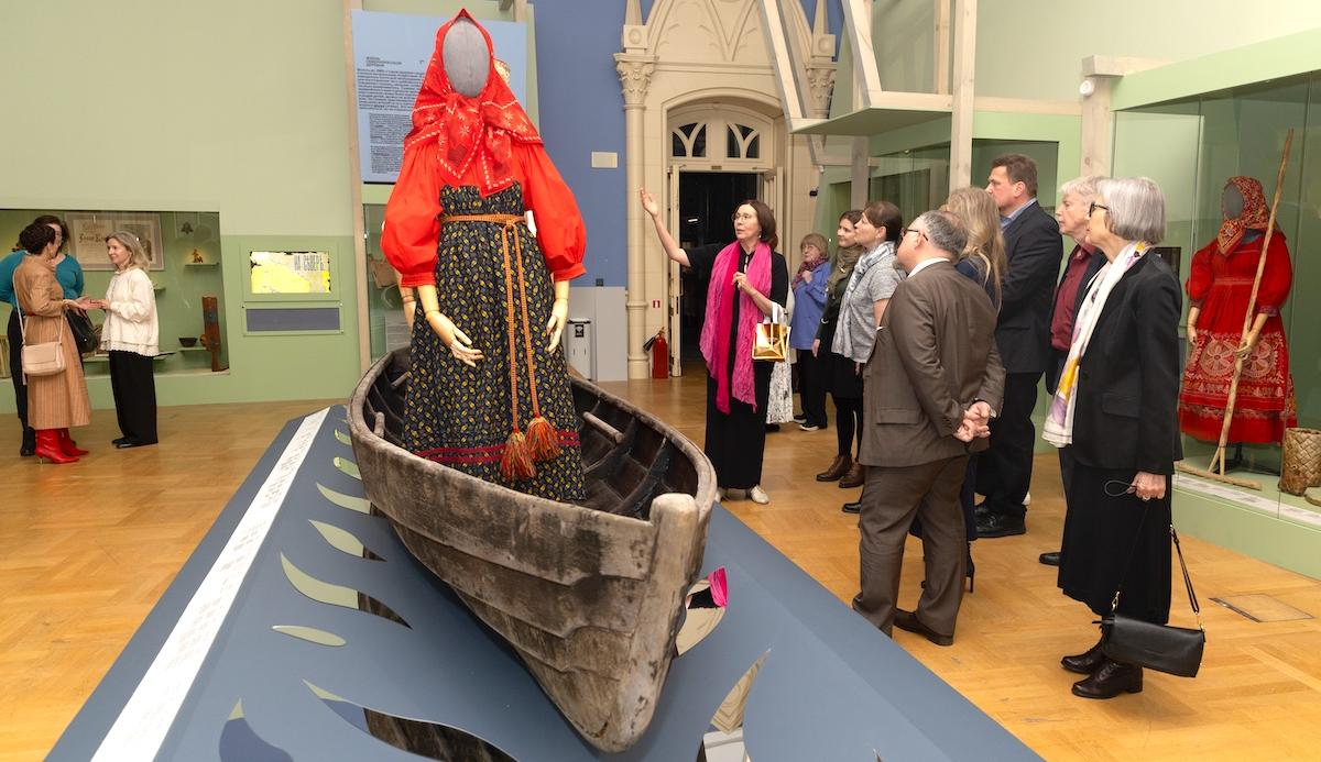 Выставка «Свобода и глушь: от Кенозерья до Поморья» открылась в Москве, представив 850 предметов из более чем 40 коллекций