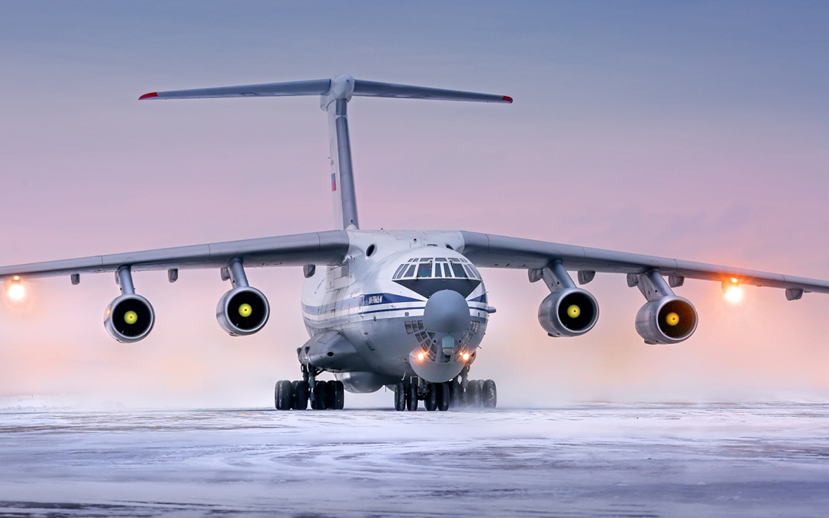 Провайдер RuVDS планирует сбросить на Северный полюс с высоты более 10 тыс. метров людей и серверное оборудование 