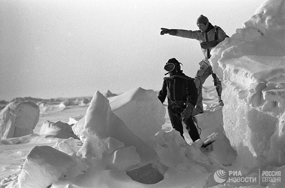 20 апреля 1967 года – Группа учёных из Арктического и Антарктического научно-исследовательского института совершила погружение в географической точке «Северный полюс»