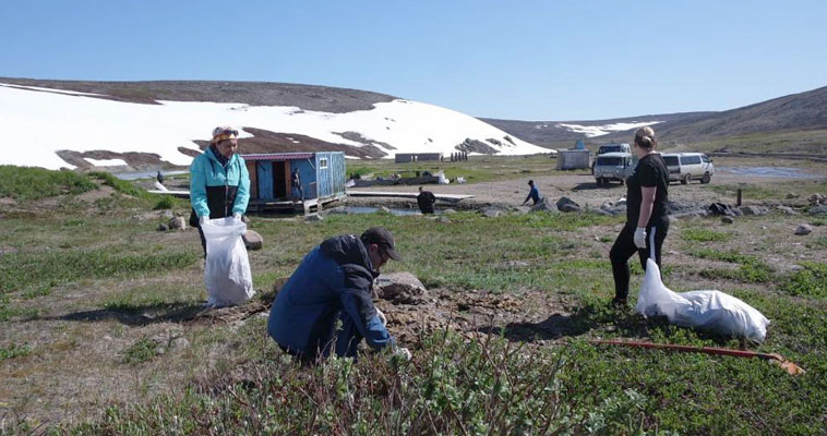 Лоринские горячие ключи на Чукотке очистили от мусора волонтеры «Воды России» Лоринские горячие ключи на Чукотке очистили от мусора волонтеры «Воды России»