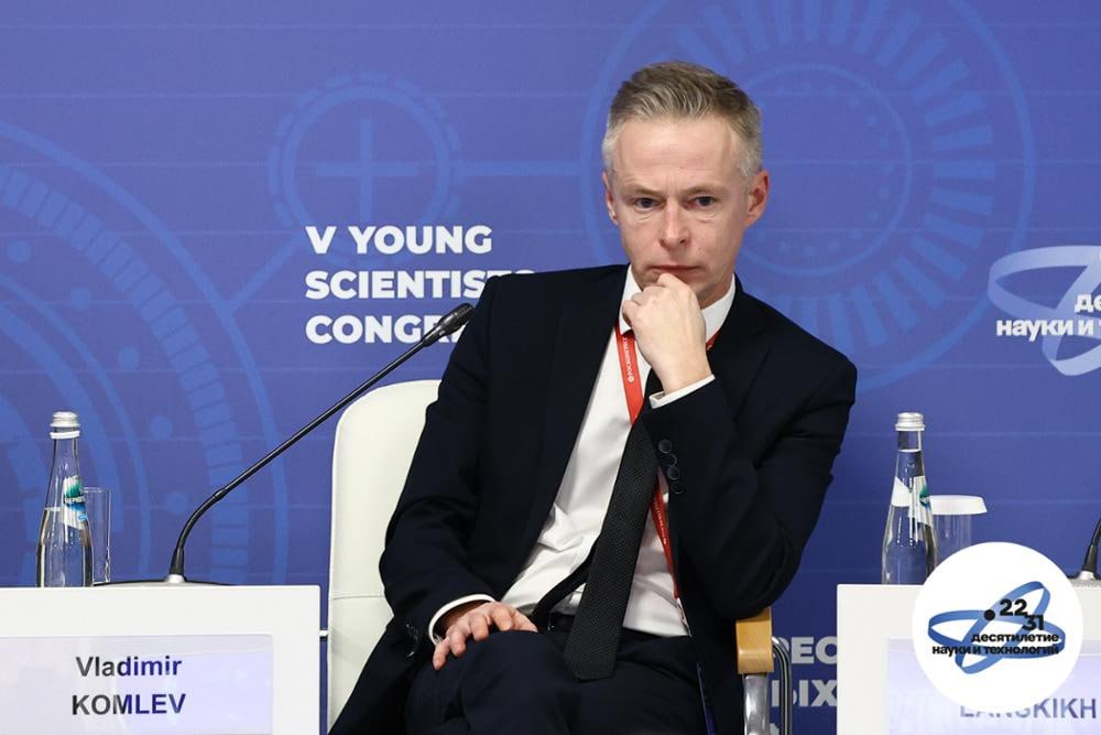 Владимир Комлев: «Важно, чтобы научные исследования не пылились на полке, а материализовались в готовый высокотехнологичный продукт или услугу»