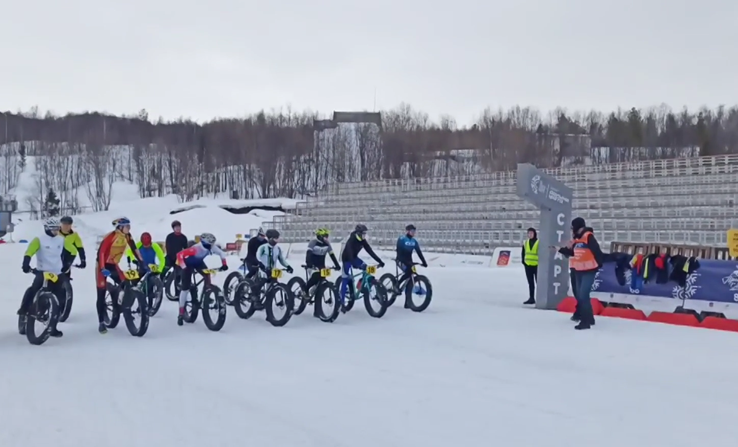 Велосипедный спорт в Долине Уюта: видео