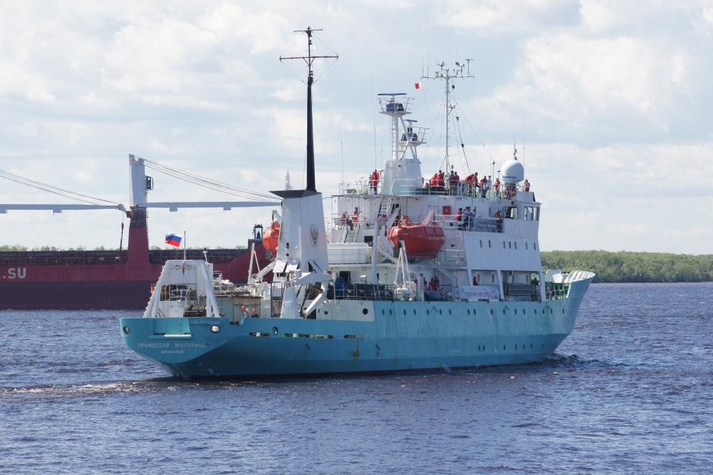 Арктический плавучий университет обследовал моря и дальние места Новой Земли
