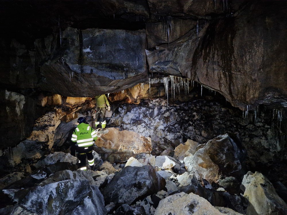 В Исландии строители открыли ценную для науки пещеру