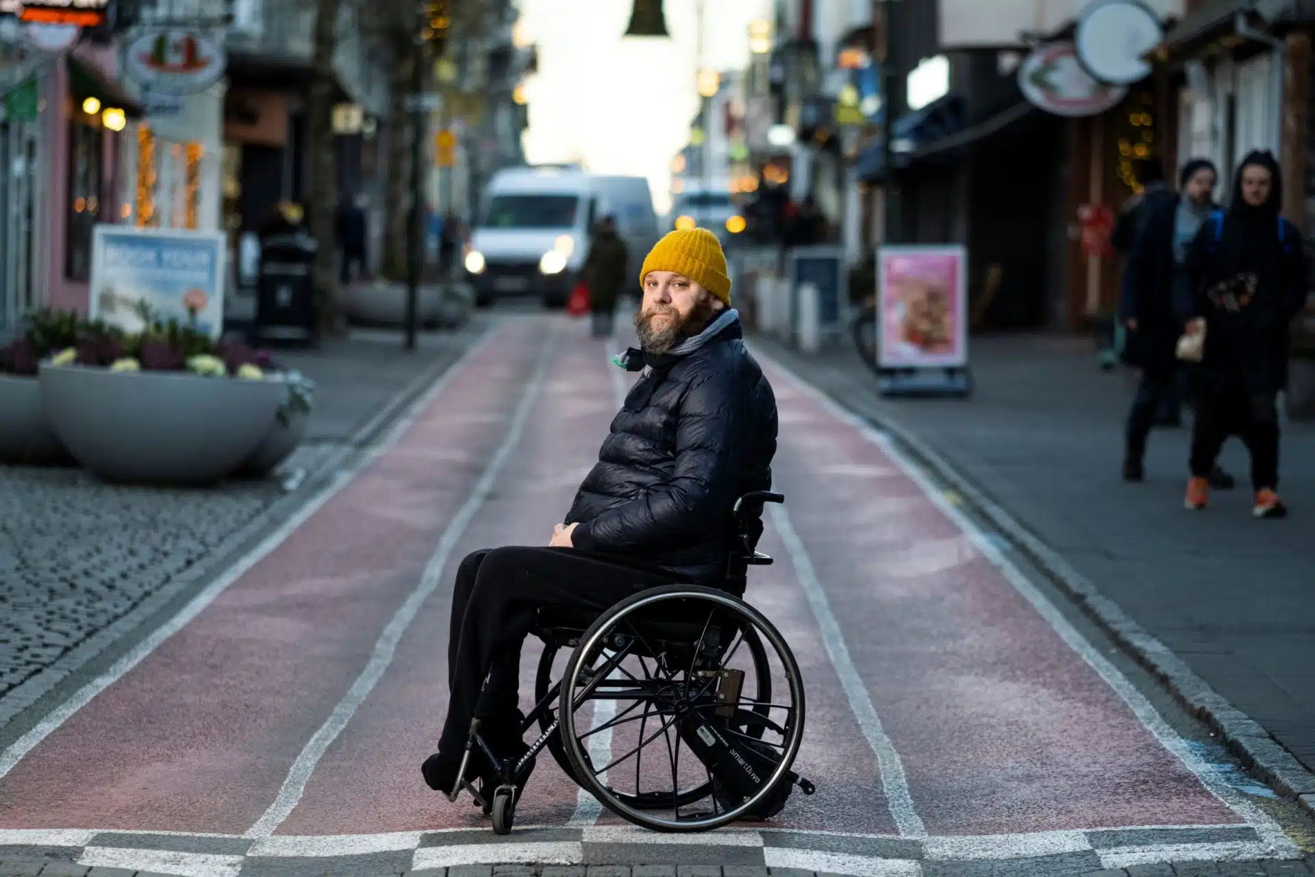 Человеком года в Исландии стал дизайнер с мышечной атрофией