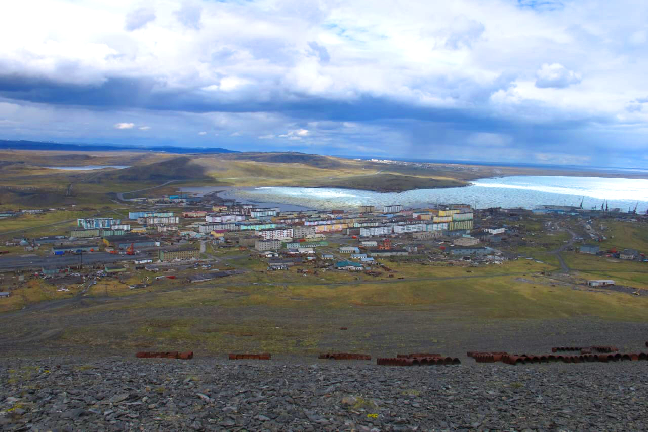 В якутском Тикси замораживают плотину, создают космический центр, собирают металлолом и ждут интернета