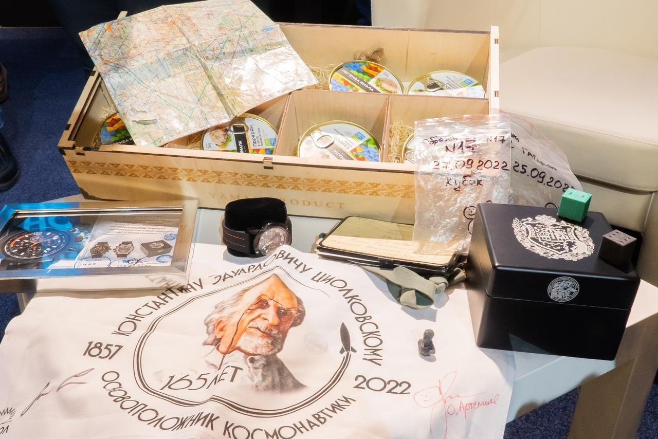 В Музей космонавтики поступили муляжи консервов из ЯНАО