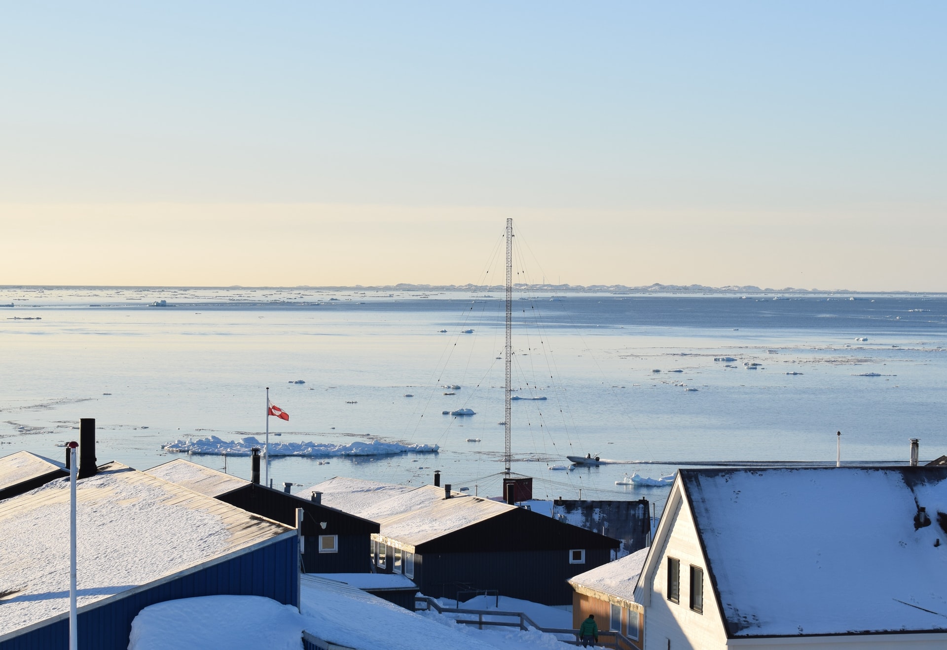 Эскимосы просят открыть авиасообщение между Гренландией и Нунавутом