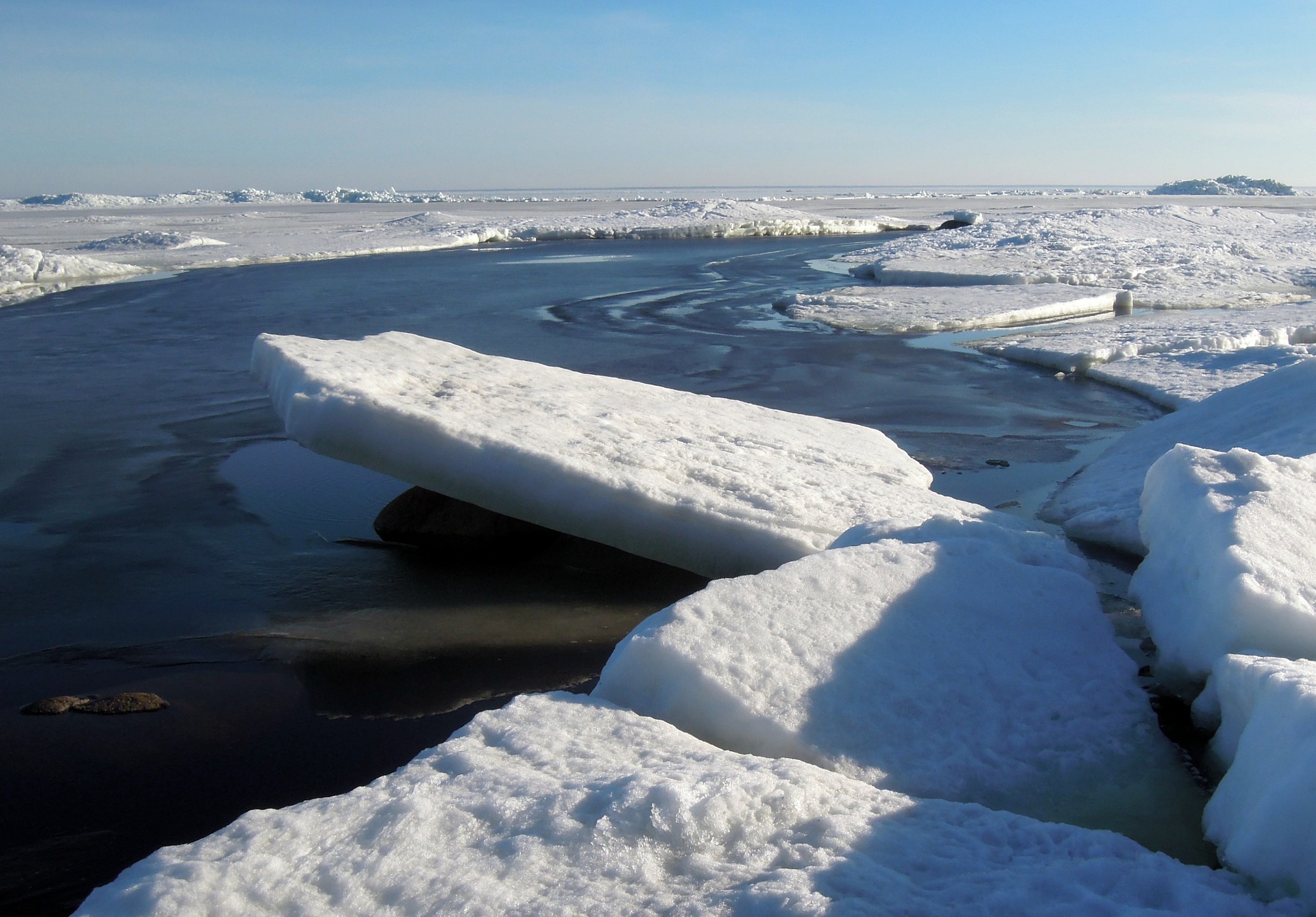 В Арктике тает лед: РИА Новости