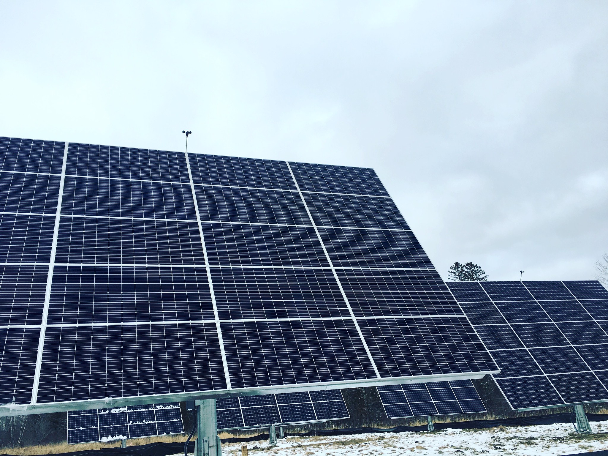 Новые дизель-солнечные электростанции появятся в пяти удаленных селах Якутии
