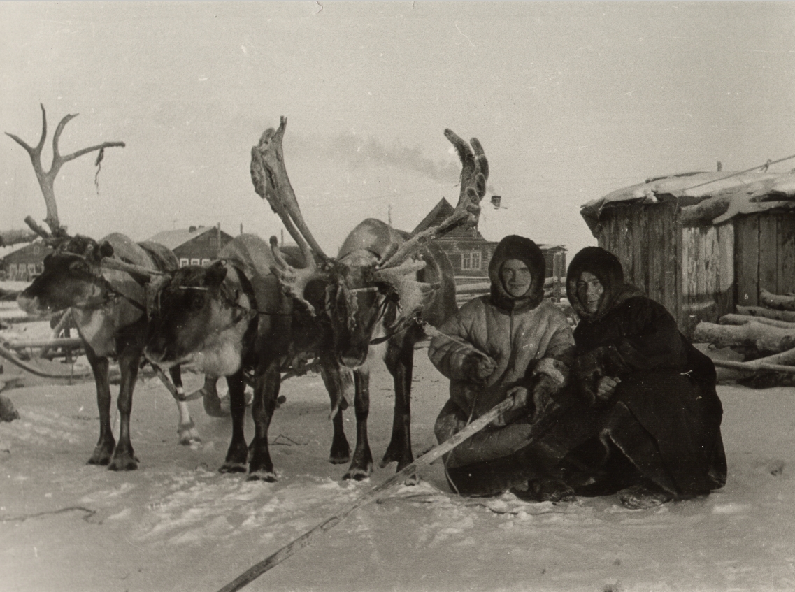 В Мурманском краеведческом музее открыта выставка «Саамский альбом Георгия Керта: люди, тексты и образы культуры северного народа»