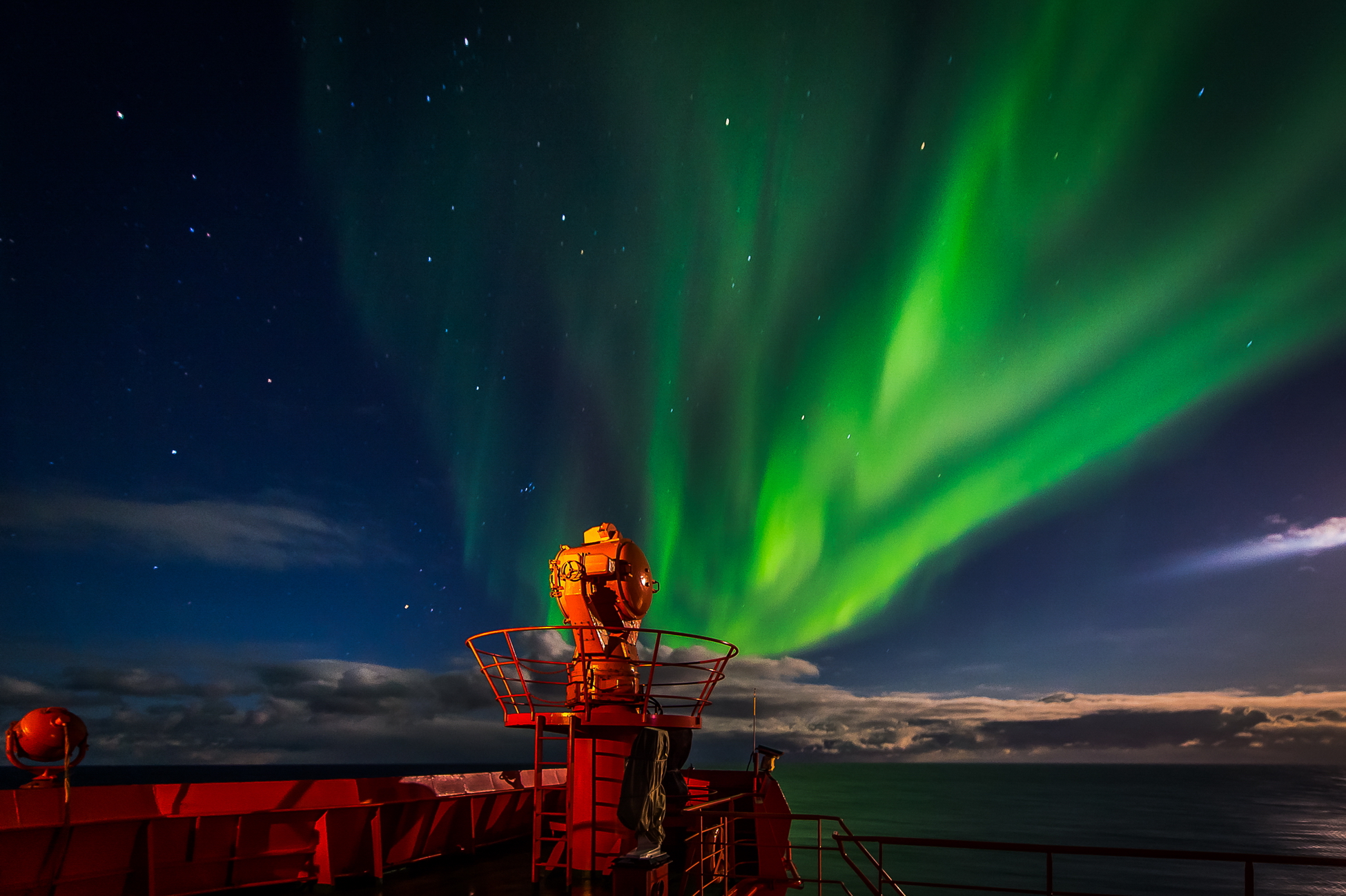 Арктический плавучий университет исследует влияние космической погоды на спутники