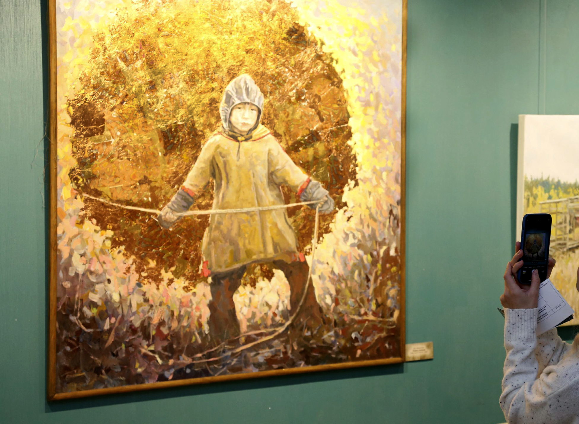 Выставка «По священным местам Таймыра» открыта в Таймырском доме народного творчества в Дудинке