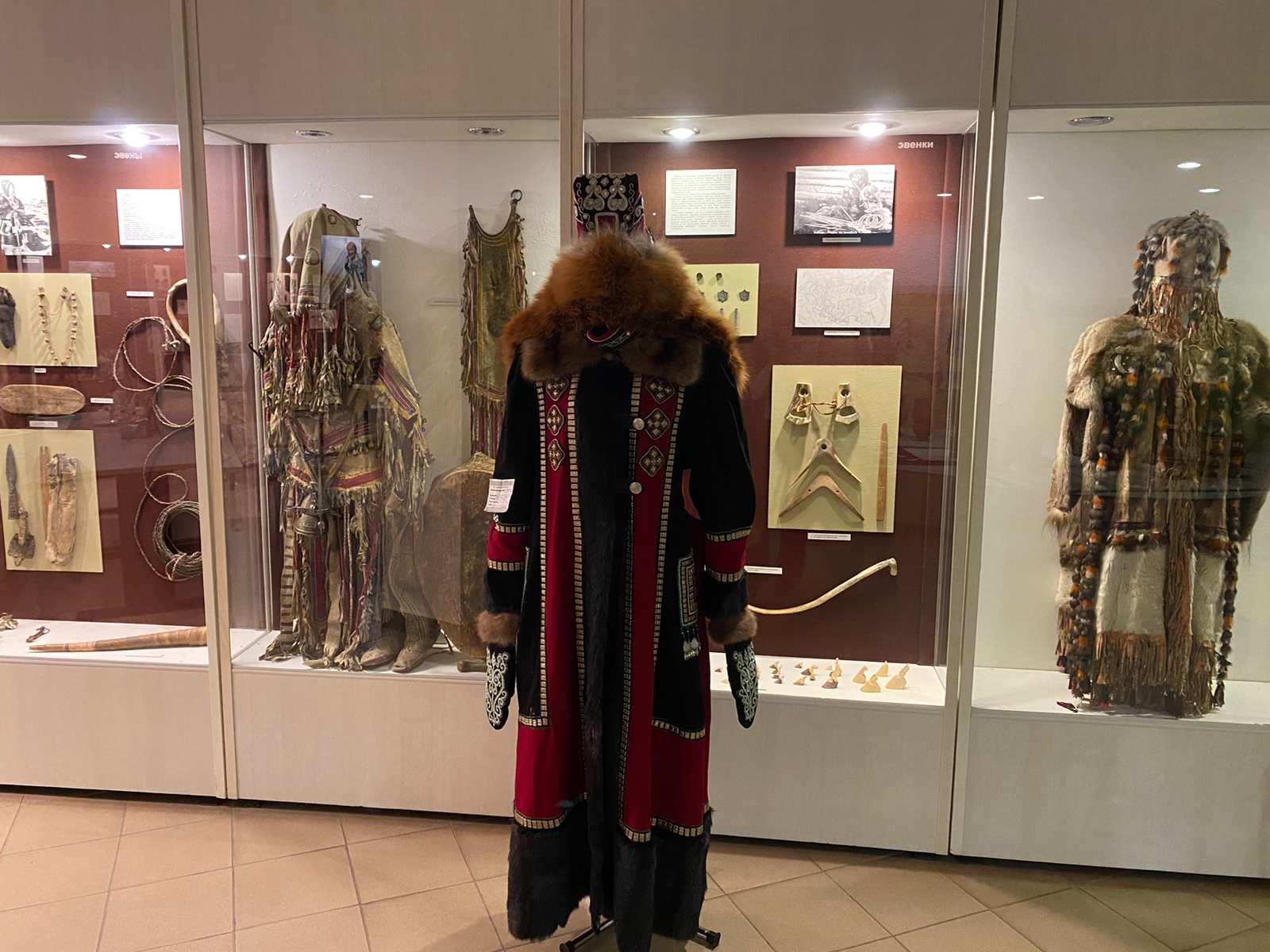 Уникальные изделия мастеров Якутии представлены в Музее археологии и этнографии СВФУ: видео