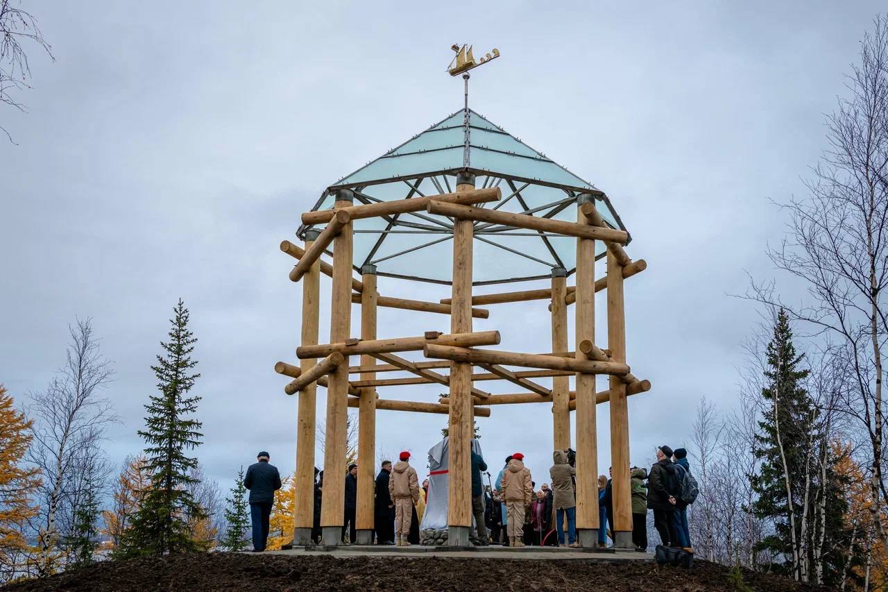 Памятник первооткрывателям Арктики из Великой Северной экспедиции XVIII века открыли на Ямале