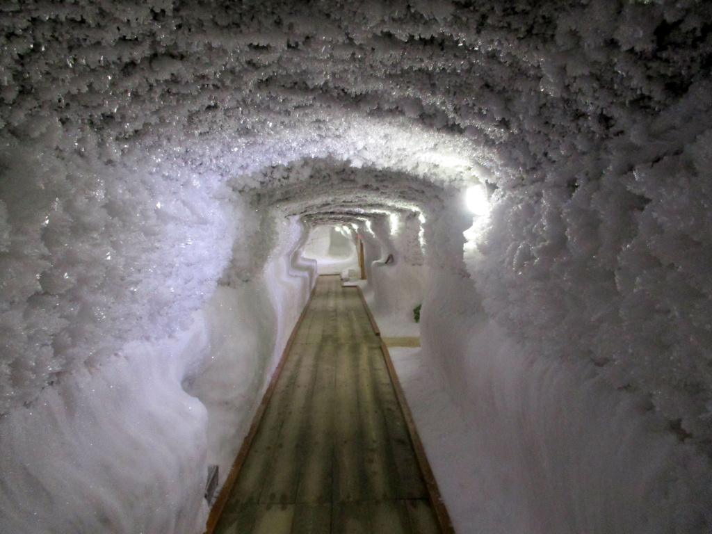 Штольня ледового подземелья