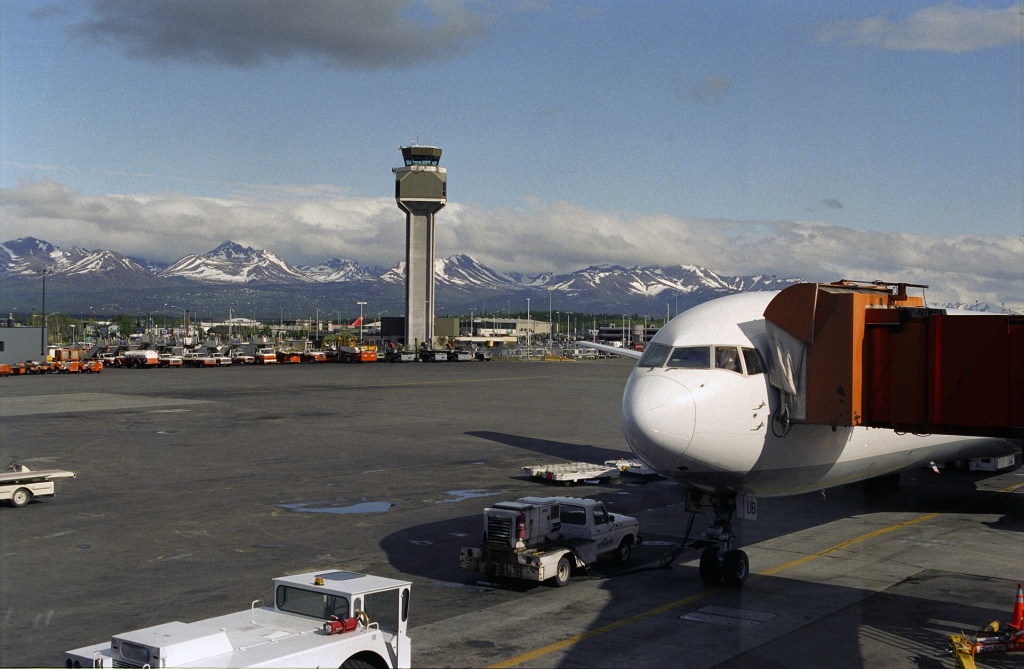 Anchorage_Airport_01(js).jpg