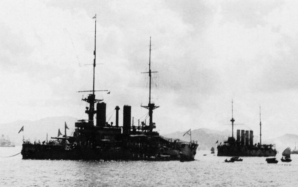 Корабли Отряда особого назначения "Чесма" и "Варяг" в Гонконге в 1916 году.