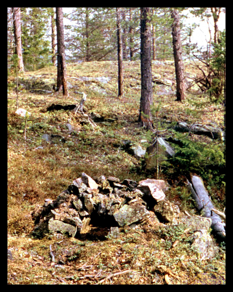 Саамская хлебная печь (памятник истории в Лапландском заповеднике).