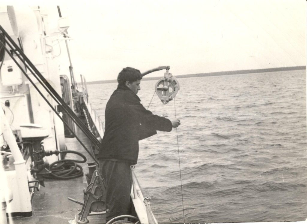 Безусый курсант - Посыльный грузик.jpg