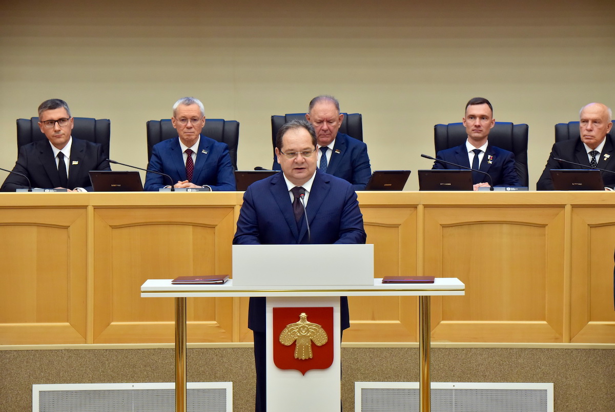Ростислав Гольдштейн вступил в должность главы Коми и в своей речи отметил, что приоритет его работы– развитие арктических территорий
