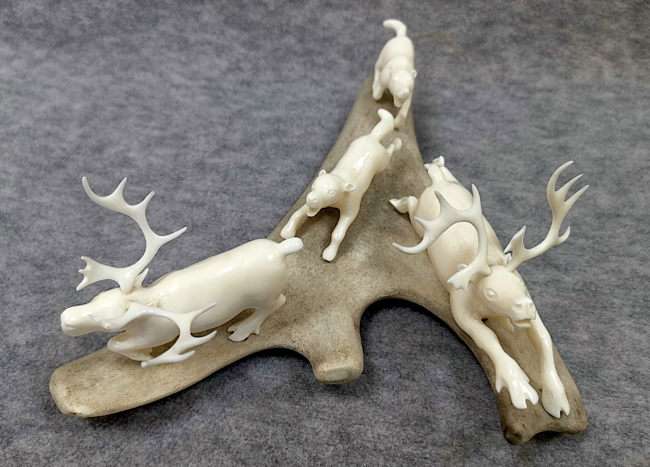 26 декабря на Чукотке открывается выставка косторезного искусства «Мастера Уэлена. От истоков к современности»